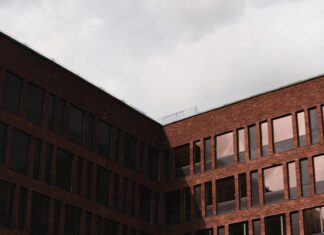 Commercial & Industrial Property: Unlock Hidden Investment Opportunities